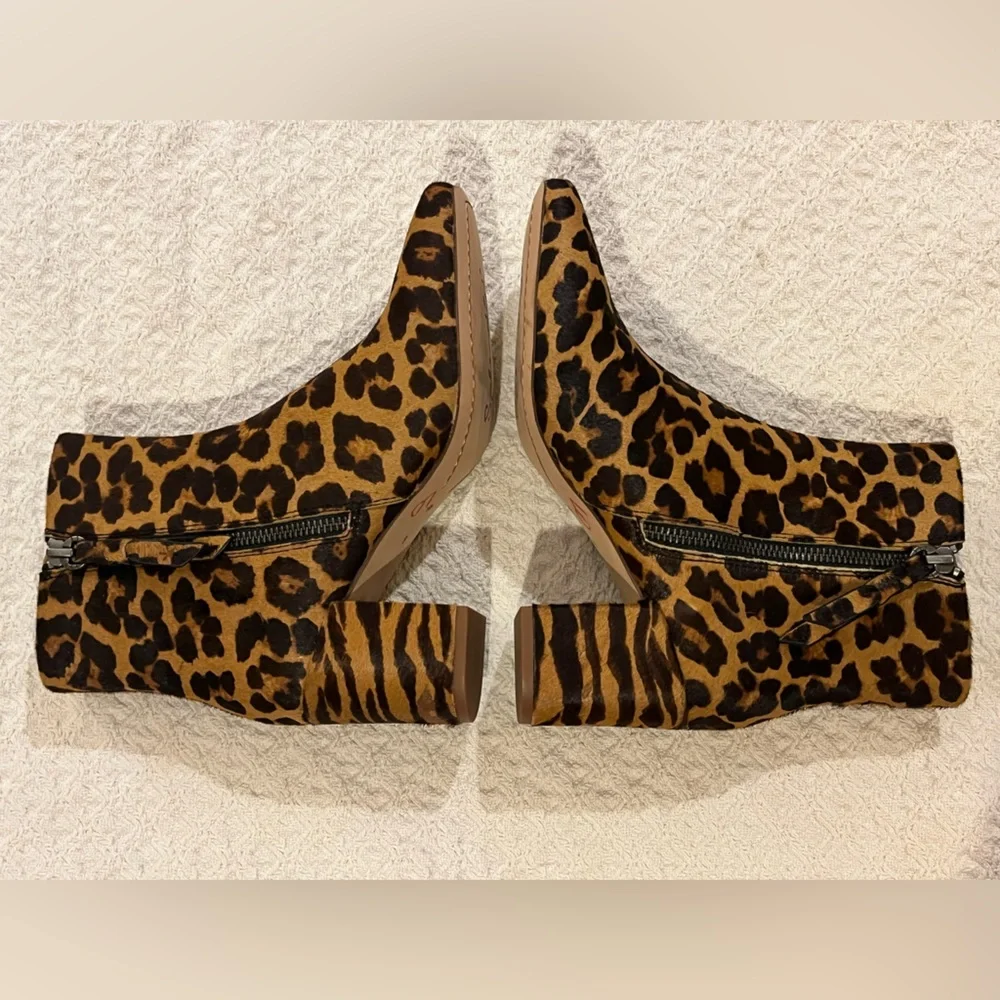 Splendid animal pattern ankle boots/ booties: tiger & leopard patterns. Size 6